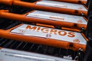 Die Migros steht in der Kritik wegen ihres Umgangs mit einer demenzkranken Kundin. (Bild: MELANIE DUCHENE (KEYSTONE))