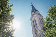 Das Kultur- und Eventzentrum in der Kirche St.Leonhard lässt auf sich warten. (Bild: Benjamin Manser)