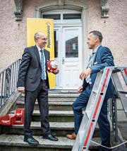Urs Koller und Reto Häberli vor dem neuen Standort Amriswil. (Bild: Reto Martin)