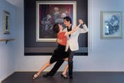 «Der Tango hat uns zusammengebracht»: Lea Graber und Rafael Herbas in ihrer Tanzschule an der Tschudistrasse 43. (Bild: Michel Canonica)