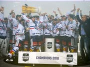 Kollektiver Freudentaumel nach Spiel 7 bei den ZSC Lions (Bild: KEYSTONE/TI-PRESS/DAVIDE AGOSTA)