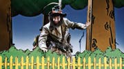 Zäune zwischen Stadt und Land sind ihm egal: Räuber Hotzenplotz auf der St. Galler Bühne. (Bild: Tanja Dorendorf/T+T Fotografie)