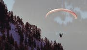 Gleitschirmfliegen verlangt strikte Sicherheitsvorschriften. (Bild: Getty)