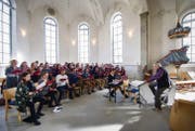 Bei der musikalischen Feinarbeit ist Wilfried Schnetzler noch immer in seinem Element. Das «Drumherum» aber wird ihm allmählich zu viel. (Bild: Urs Bucher)
