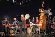 Tritonus bei ihrem Jubiläumskonzert in der St. Galler Kellerbühne. (Bild: Michel Canonica)