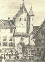 Das Ira-Tor, der alte Durchgang durch die Stadtmauer zwischen der Marktgasse und dem heutigen Marktplatz, auf einer Zeichnung von Johann Jacob Rietmann von 1834. Das Tor wurde 1865 abgebrochen. Am rechten Bildrand steht die Metzg. (Bild: Stadtarchiv der Ortsbürgergemeinde SG)