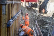 Im Sittertobel entsteht das Wasserkraftwerk Grafenau, das im Sommer in Betrieb genommen werden soll. (Bild: Michel Canonica)