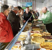 Eine grosse kulinarische Auswahl wartet auf die Besucher des Fladenfestes. (Bild: Erwin Schönenberger)