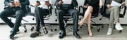 Gleicher Lohn für gleiche Arbeit? Seit 36 Jahren steht der Grundsatz in der Verfassung. Wirklich umgesetzt ist er weder in der Privatwirtschaft noch im öffentlichen Sektor. (Bild: Getty)