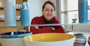 Kathrin Ritzi-Schaufelberger in ihrer Werkstatt an der Ruhbergstrasse in Kradolf. (Bild: Georg Stelzner)