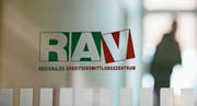Der Bund rechnet damit, dass die Arbeitsvermittlungszentren wegen des Inländervorrangs 270 zusätzliche Stellen benötigen. (Bild: Luca Linder)