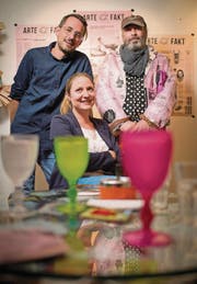 Hannah Gstrein zwischen Jonathan Owadja (l.) und Francesco von der Macelleria d'Arte. (Bild: Benjamin Manser)