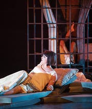 Schwer zu ersetzen: Claude Eichenberger als Carlotta in «Die Gezeichneten». (Bild: Iko Freese)