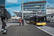 Die Postauto AG verlangte für ihre Fahrten jahrelang zu viel Subventionen. (Bild: Benjamin Manser)