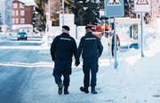 Private Sicherheitsdienste übernehmen immer mehr Aufgaben – auch im Auftrag des Staates. (Bild: Christian Beutler/Keystone (Davos, 15. Januar 2018))