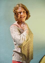 Rebecca C. Schnyder wirft in ihrem ersten Roman einen düsteren Blick in die Seele einer Jungautorin. (Bild: Coralie Wenger)