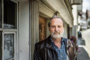 Seit fünf Jahren lebt Martin Sebastian im Dorfkern von Schwellbrunn. Hier organisiert er auch ein Bauernmusiktreffen. (Bild: Michel Canonica)