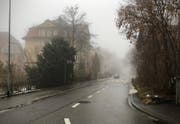Die Gotthelfstrasse hinter dem Hebel-Schulhaus liegt im Gebiet von St.Georgen, in dem es seit einer Woche im Freien stark nach Heizöl oder Diesel riecht. (Bild: PD/Stadtpolizei St.Gallen)