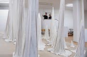 Die Kunstveranstalterin Nextex nutzt das Kulturkonsulat und bespielt jeweils einzelne Räume. (Bild: Urs Bucher)