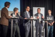 Am Podium im "Palace": Stefan Schmid (Tagblatt), Kulturamtsleiterin Katrin Meier, Bauchef Marc Mächler, SVP-Kantonsrat Toni Thoma und der Jungfreisinnige Remo Senekowitsch (von links). (Bild: Benjamin Manser)