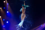 Laura Miller experimentiert mit Luft und Wasser. (Bild: MELANIE DUCHENE (KEYSTONE))