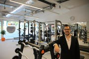 Roman Fischer im neuen M-Fit-Fitnesszentrum im Grossacker. (Bild: Leonardo Da Riz)