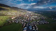 Die zwei Strassendörfer Marbach (im Vordergrund) und Rebstein sind praktisch vollständig zusammengewachsen. (Bild: Benjamin Manser)