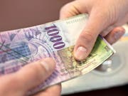 Die FDP und die SVP fordern den Kanton St.Gallen auf, die Steuern zu senken. (Bild: KEYSTONE/MARTIN RUETSCHI)