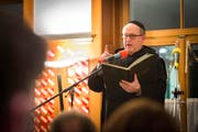 Kommt er oder kommt er nicht? Alt-Stadtrat Fredy Brunner als Gallus. (Bild: Urs Bucher)