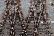Zwischen Kaltbrunn und Wattwil ist die Eisenbahnlinie unterbrochen. (Bild: Keystone (Symbolbild))