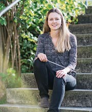 Sarah Belz gibt mit dem Taktstock den Ton an. (Bild: Thi My Lien Nguyen)