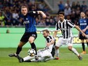 Inter Mailand und Juventus Turin boten sich einen spektakulären Abnützungskampf (Bild: KEYSTONE/AP/ANTONIO CALANNI)