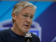 Seattle Seahawks Coach Pete Caroll nimmt Shaquem Griffin unter seine Fittiche (Bild: KEYSTONE/AP/MICHAEL CONROY)