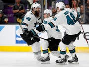 Die Sharks bejubeln ihren Auswärtssieg in Vegas (Bild: KEYSTONE/AP/JOHN LOCHER)