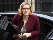 Die Innenministerin Grossbritanniens Amber Rudd schmeisst ihr Amt hin. (Bild: KEYSTONE/EPA/NEIL HALL)