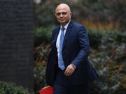 Tritt die Nachfolge von Amber Rudd an, die nach einem Skandal um den Umgang mit Einwanderern aus Karibikstaaten am Sonntag zurückgetreten war: Sajid Javid. (Bild: Keystone/EPA/NEIL HALL)