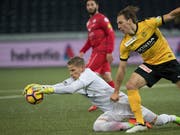 Goalie Matthias Minder (am Ball) wechselt von Winterthur zum Super-League-Aufsteiger Neuchâtel Xamax (Bild: KEYSTONE/MARCEL BIERI)