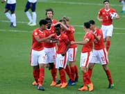 Felix Mambimbi (Nummer 11) erzielte gegen England den Schweizer Siegtreffer (Bild: KEYSTONE/AP PA/MIKE EGERTON)