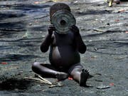 In der Kongo-Provinz Kasai sind weit über 700'000 Kinder akut mangelernährt, wie das Uno-Kinderhilfswerk Unicef mitteilte. (Bild: KEYSTONE/EPA/STEPHEN MORRISON)
