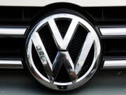 219'000 Polo von VW und 191'000 Seat-Modelle der Baureihen Ibiza und Arona müssen zurück in die Werkstätten. (Bild: Keystone/AP/MARKUS SCHREIBER)