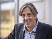 Mit fünf Veranstaltungen - darunter das musikalisch-literarische Schlussbouquet - war Pedro Lenz heuer einer der meistbeschäftigten Autoren an den Solothurner Literaturtagen. (Bild: Keystone/ANTHONY ANEX)