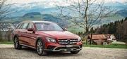 Die E-Klasse 350 d All-Terrain von Mercedes-Benz mit mehr Bodenfreiheit und viel Fahrkomfort. (Bild: Hanspeter Schiess)