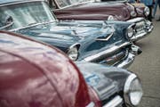 Am Ami-Treffen sind, wie letztes Jahr, reihenweise gut gepflegte amerikanische Schönheiten zu sehen. (Bild: Dominik Wunderli (Willisau, 14. Mai 2017))