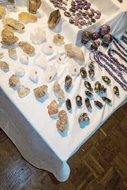 Mineralien und Kristallen sagt man heilende Kräfte nach. (Bild: Benjamin Manser (Zürich, 3. Mai 2018))