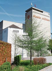 Abbruch und Neubau: Auf dem Mühleareal entsteht in den nächsten Jahren ein Wohnturm mit 44 Mietwohnungen. Das Investitionsvolumen dürfte sich auf rund 25 Millionen Franken belaufen. (Bild: Hans Suter)