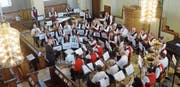 Die Stadtmusik präsentierte in der Kirche ein breites Programm. (Bild: Erwin Schönenberger)