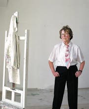 Maria Lassni in ihrem Atelier in Wien im März.2002. (Bild: Bettina Flitner)