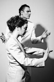 Autorin Melinda Nadj Abonji und Beatboxer Jurczok1001. (Bild: PD/Peter Tillessen)