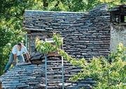 Keine Registrierung mehr nötig für Handwerker im Tessin. (Bild: Samuel Golay/Keystone (Comologno, 10. Juni 2016))