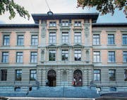 Das St.-Leonhard-Schulhaus ist fertig saniert. Morgen Samstag wird es feierlich eröffnet. (Bild: Jil Lohse)
